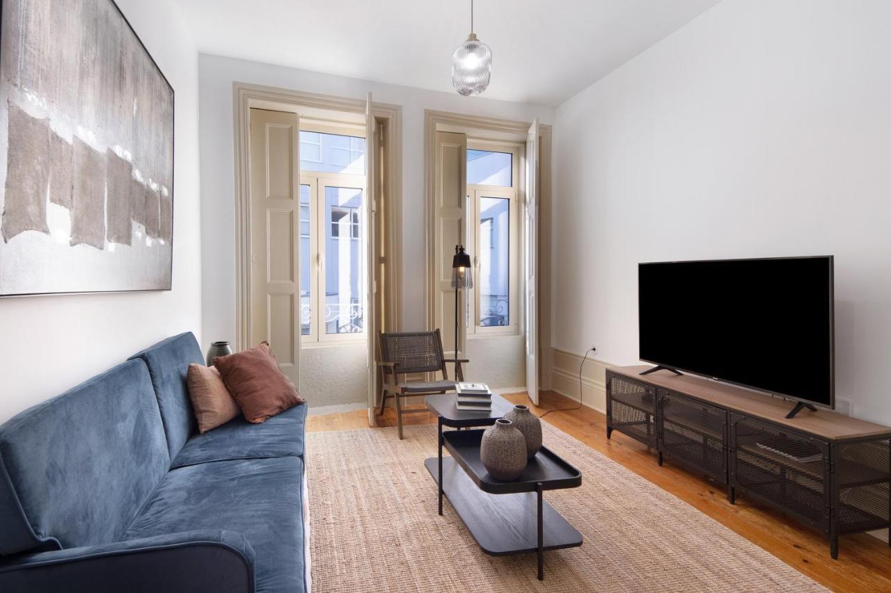 Crooked Floor House - 1St Floor Apartment Porto Bagian luar foto