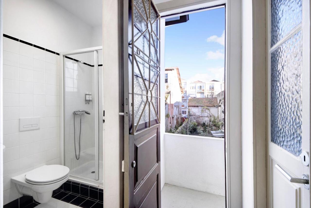 Crooked Floor House - 1St Floor Apartment Porto Bagian luar foto